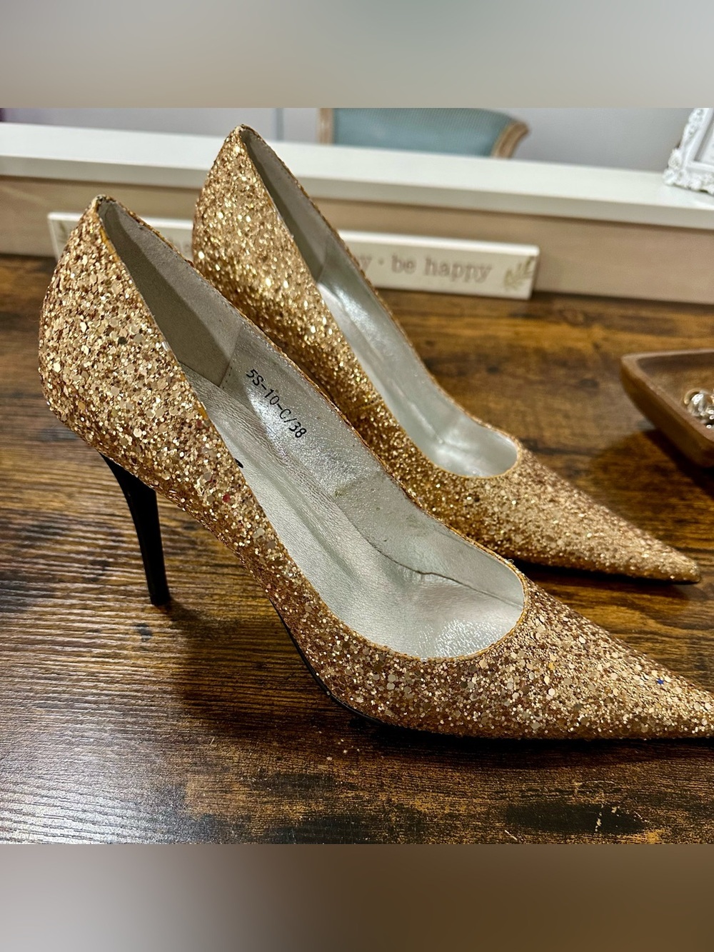 Chocolat Gold Glitter Pointed Toe Stiletto Heels Size 38 / US 7.5-8